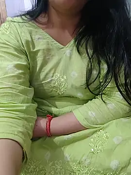 Snapshot of roshni_agrawal0 chatting on 06-20-26, 07:55 roshni agrawal0 online show from 06-20-26, 07:55