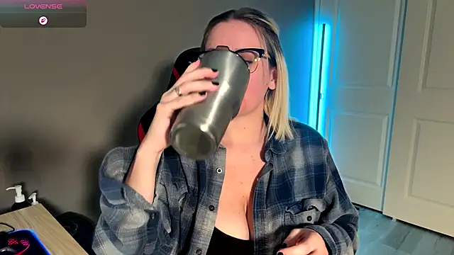 Charlies world online show from 10-25-25, 05:19