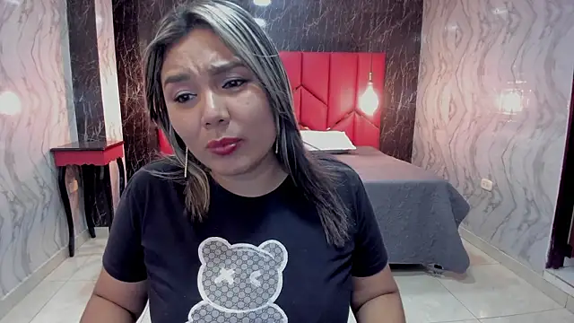 LatinaHoleQueen online show from 02-04-26, 02:01