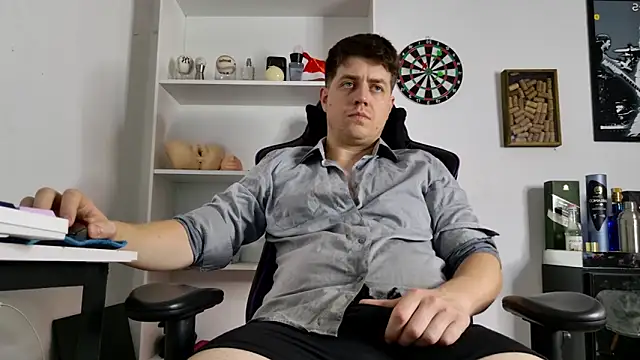 aaron nvk online show from 12-14-25, 07:40