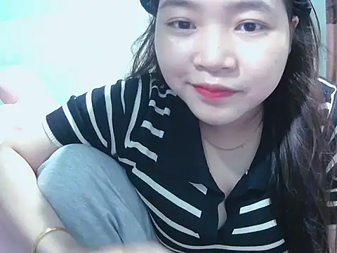 Lily3322 online show from 09-28-25, 03:17