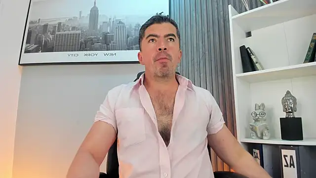 Snapshot of JuanKFit_45 chatting on 07-11-26, 04:15 JuanKFit 45 online show from 07-11-26, 04:15