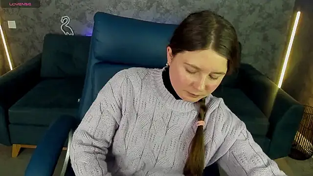 Snapshot of CraveeDoll chatting on 02-02-26, 02:27 CraveeDoll online show from 02-02-26, 02:27