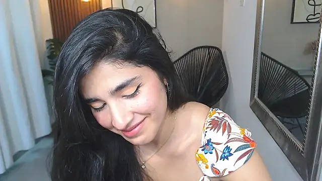 Snapshot of Lia_Mar_ chatting on 04-18-26, 06:12 Lia Mar online show from 04-18-26, 06:12