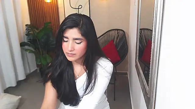 Snapshot of Lia_Mar_ chatting on 04-23-26, 06:32 Lia Mar online show from 04-23-26, 06:32