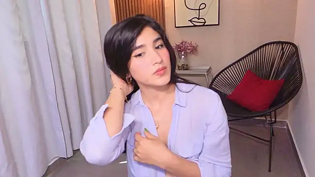 Snapshot of Lia_Mar_ chatting on 05-15-26, 06:15 Lia Mar online show from 05-15-26, 06:15