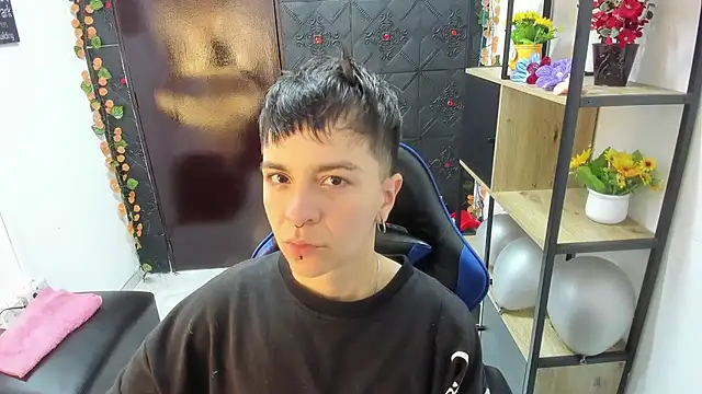  Hannah Hot online show from 04-12-26, 03:22