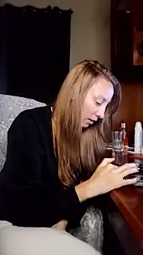 Snapshot of AnneNay chatting on 07-16-26, 05:35 AnneNay online show from 07-16-26, 05:35