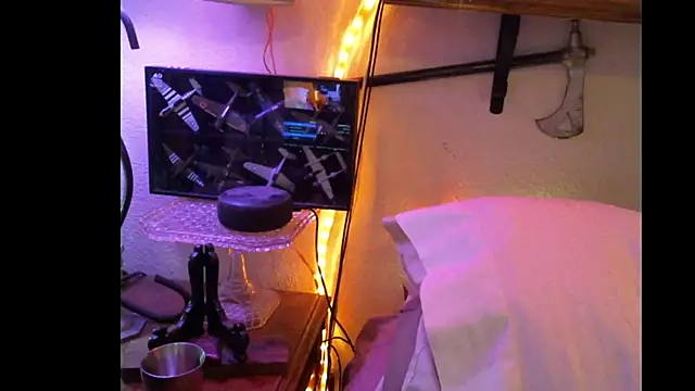 Pussyeat2please online show from 11-16-25, 07:25