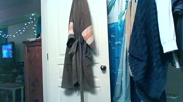 Snapshot of Pussyeat2please chatting on 04-19-26, 10:58 Pussyeat2please online show from 04-19-26, 10:58