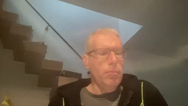 Snapshot of choupipat1 chatting on 03-07-26, 06:54 choupipat1 online show from 03-07-26, 06:54