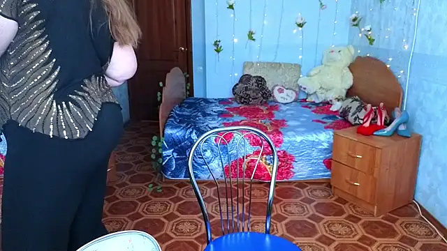 Audrey Aura online show from 10-27-25, 06:28