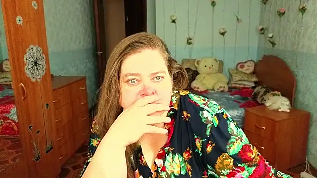 Audrey Aura online show from 11-05-25, 05:07