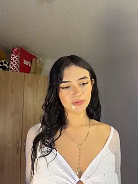 Snapshot of mandy222_ chatting on 04-17-26, 04:15 mandy222 online show from 04-17-26, 04:15