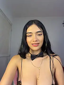 Snapshot of mandy222_ chatting on 06-26-26, 05:45 mandy222 online show from 06-26-26, 05:45