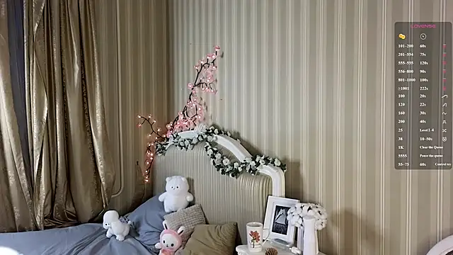 Juuulia  online show from 02-27-26, 02:50