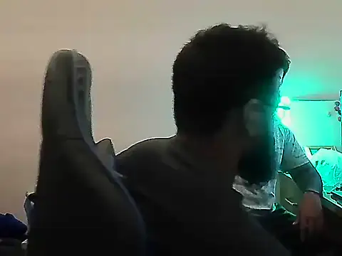 Snapshot of Dollseye chatting on 09-27-25, 05:18 Dollseye online show from 09-27-25, 05:18