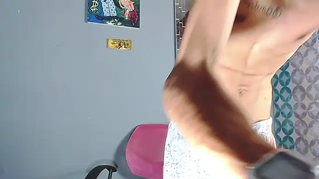 Snapshot of briamhoconor_xh chatting on 06-30-26, 05:19 briamhoconor xh online show from 06-30-26, 05:19
