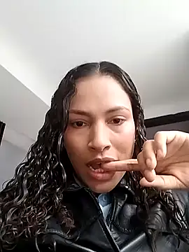 SofiaDelicia online show from 10-24-25, 02:02