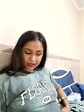 cute indianxo online show from 01-17-26, 10:24