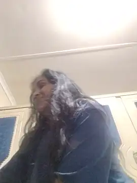 Snapshot of cute_indianxo chatting on 05-16-26, 06:07 cute indianxo online show from 05-16-26, 06:07