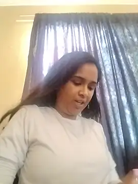 Snapshot of cute_indianxo chatting on 06-01-26, 07:54 cute indianxo online show from 06-01-26, 07:54