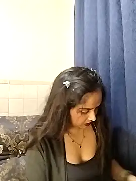 Snapshot of cute_indianxo chatting on 06-08-26, 11:38 cute indianxo online show from 06-08-26, 11:38