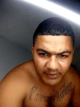 santiagooficial online show from 11-29-25, 01:19