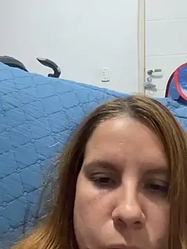 Snapshot of Lazinha18 chatting on 10-08-25, 01:58 Lazinha18 online show from 10-08-25, 01:58