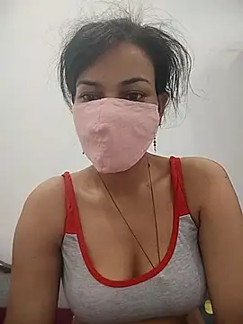 Snapshot of Miss-0012 chatting on 10-17-25, 08:44 Miss-0012 online show from 10-17-25, 08:44