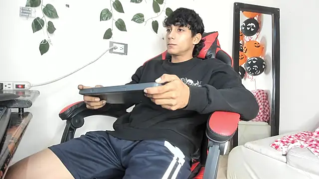 axel rousse2 online show from 11-05-25, 10:32