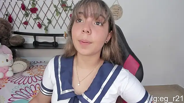 Snapshot of emma_grays2 chatting on 10-18-25, 03:42 emma grays2 online show from 10-18-25, 03:42