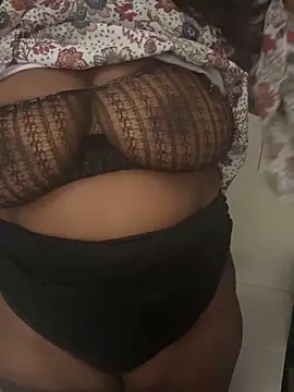 Snapshot of Juicystorm chatting on 11-23-25, 11:32 Juicystorm online show from 11-23-25, 11:32