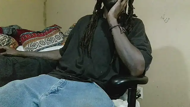 EYEzIAM online show from 04-17-26, 04:48