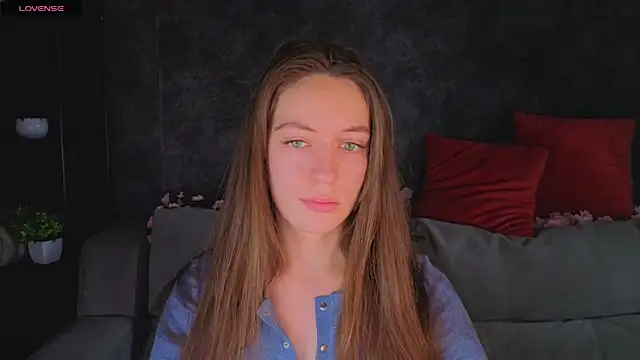 Snapshot of Agnes_Wells chatting on 07-01-26, 01:07 Agnes Wells online show from 07-01-26, 01:07
