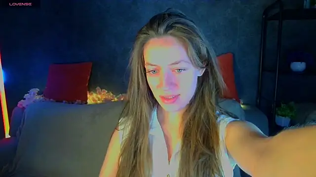 Snapshot of Agnes_Wells chatting on 07-13-26, 01:08 Agnes Wells online show from 07-13-26, 01:08