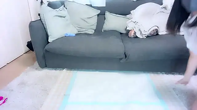 moemilk online show from 11-06-25, 01:06