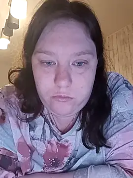 Feuchtekitty92xh online show from 10-10-25, 05:39