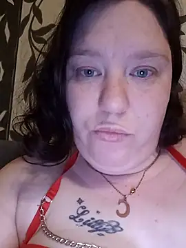 Feuchtekitty92xh online show from 12-04-25, 07:33