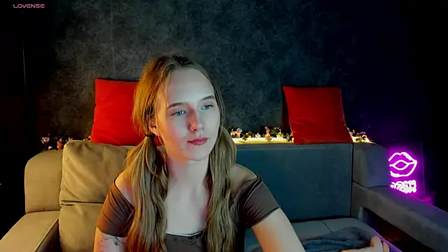 Casey Sweeet online show from 02-04-26, 01:39