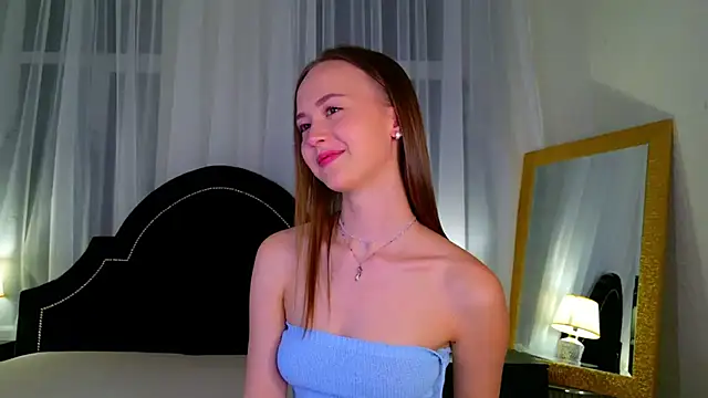 CarolinePorton online show from 10-15-25, 03:23