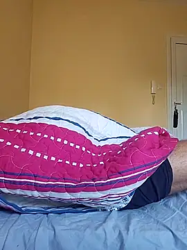 Snapshot of Nesch82 chatting on 02-20-26, 06:59 Nesch82 online show from 02-20-26, 06:59