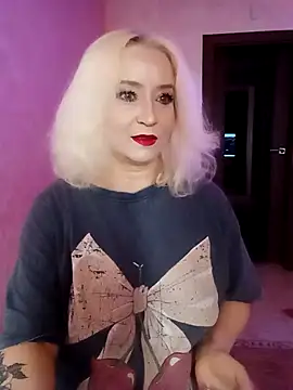 SquirtMilf00 online show from 03-18-26, 02:37