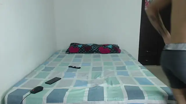 Snapshot of nextboywell1 chatting on 11-23-25, 11:48 nextboywell1 online show from 11-23-25, 11:48