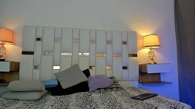 nextboywell1 online show from 03-14-26, 03:56