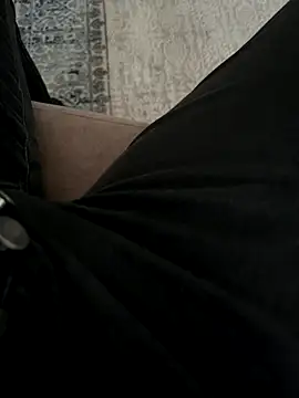 Snapshot of KAZANOVAA chatting on 11-15-25, 04:43 KAZANOVAA online show from 11-15-25, 04:43