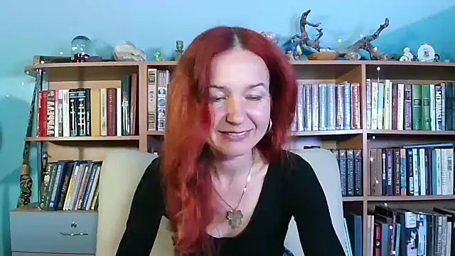 Foxilady357 online show from 04-25-26, 01:41