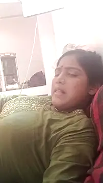 Snapshot of Guriya0076 chatting on 05-14-26, 03:57 Guriya0076 online show from 05-14-26, 03:57