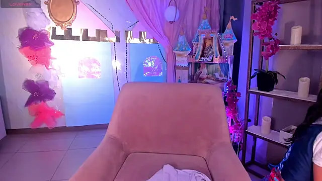 AmbarJames  online show from 10-30-25, 01:23