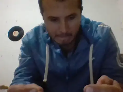 santiii   12 online show from 01-12-26, 11:54